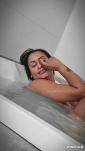 Morena discreta com local atendo em itatiba e Região.